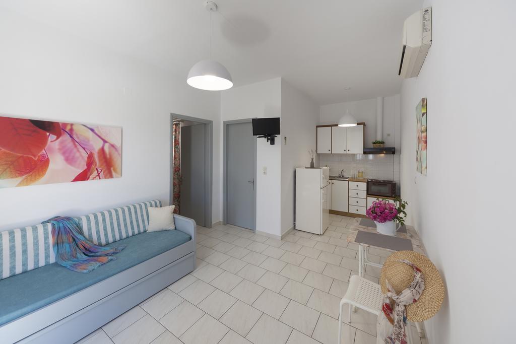 Letta'S Apartments Finikas  Eksteriør bilde