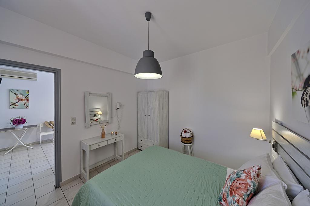 Letta'S Apartments Finikas  Eksteriør bilde