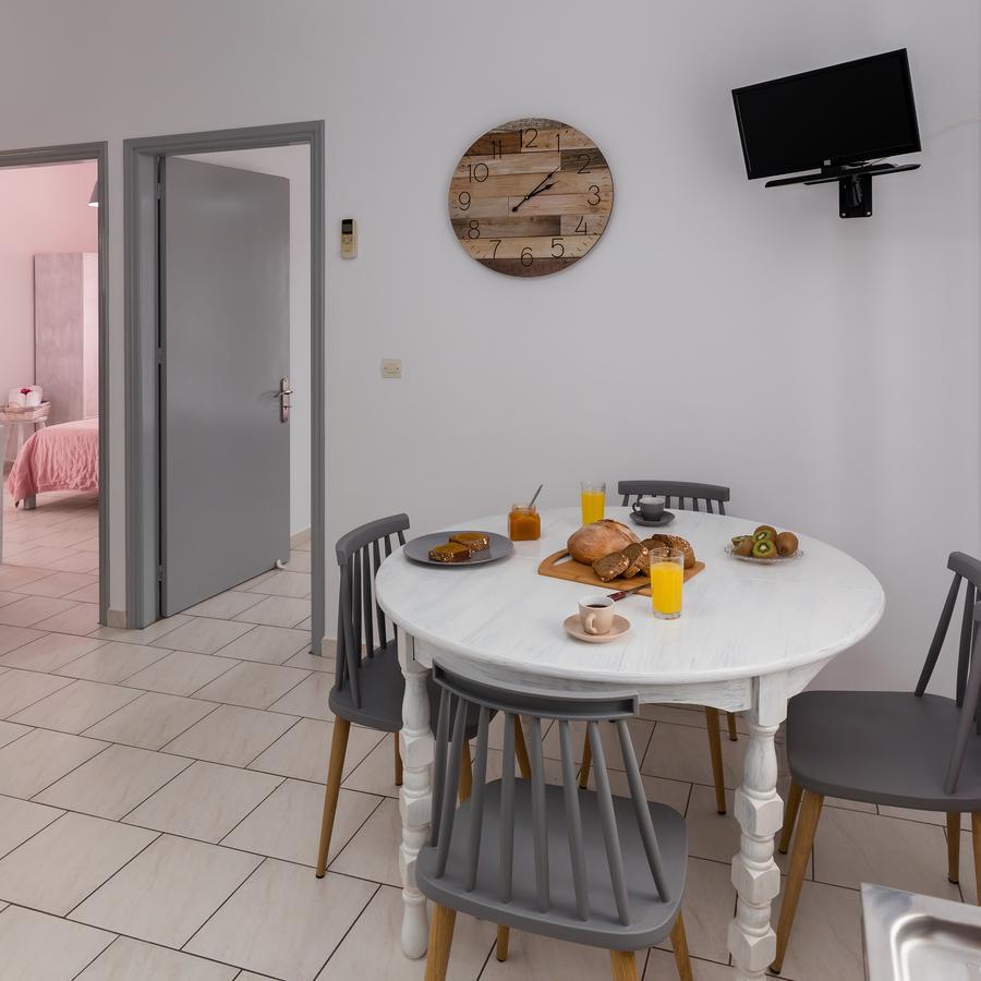 Letta'S Apartments Finikas  Eksteriør bilde